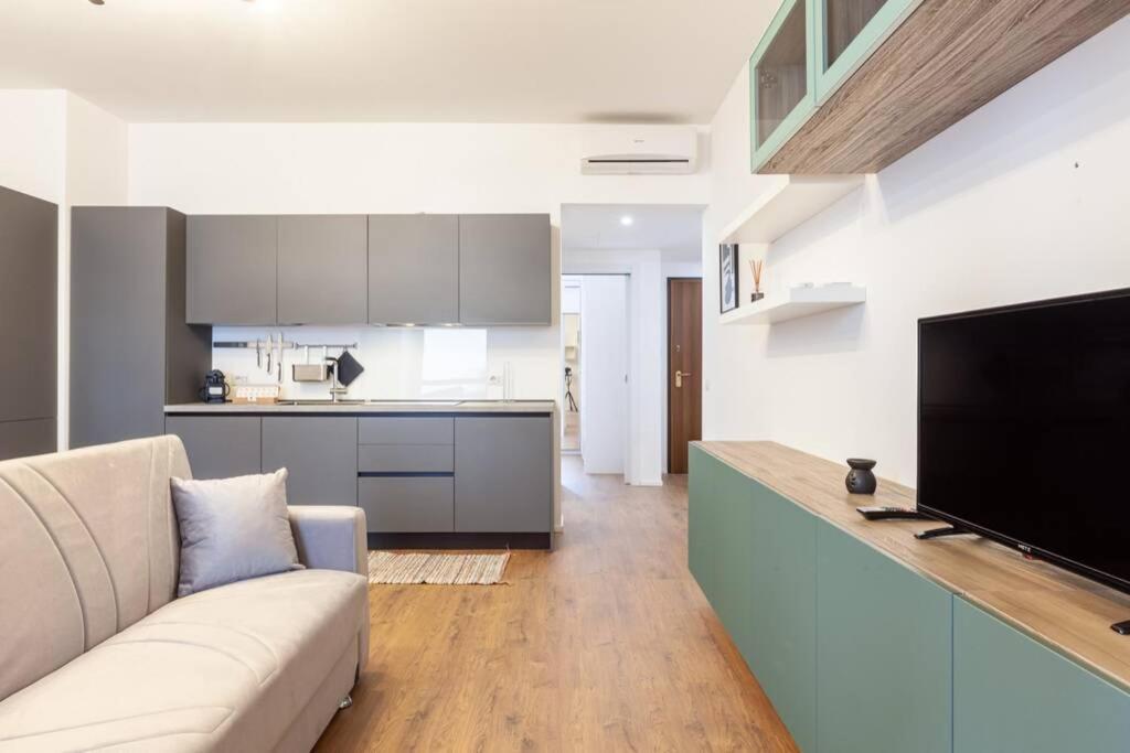 מילאנו Lazzi - A.C. - Wi-Fi - Flexyrent Apartment מראה חיצוני תמונה